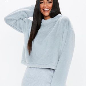 NWOT Missguided cropped fur pullover
